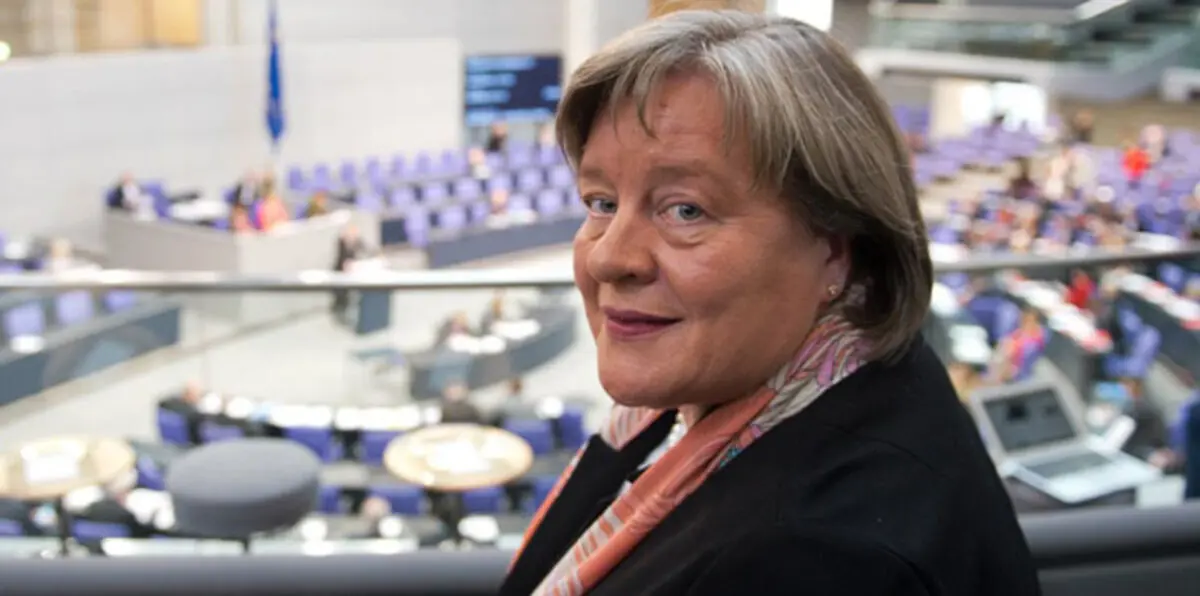 ‎  مسؤولة بحزب ميركل: المخابرات الألمانية تنتهك القانون