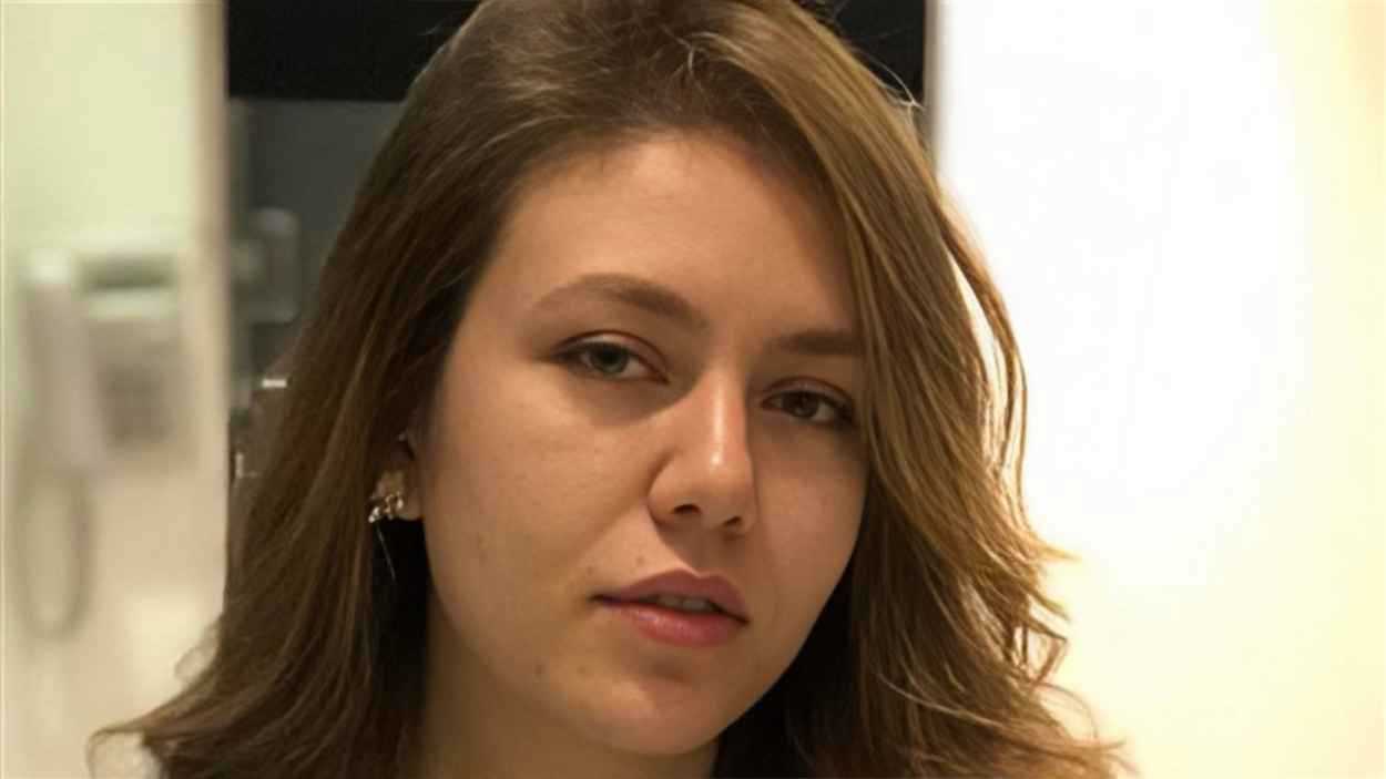 دمّر نفسيتها.. خطأ طبي يصيب ممثلة مصرية بالصلع (صور)