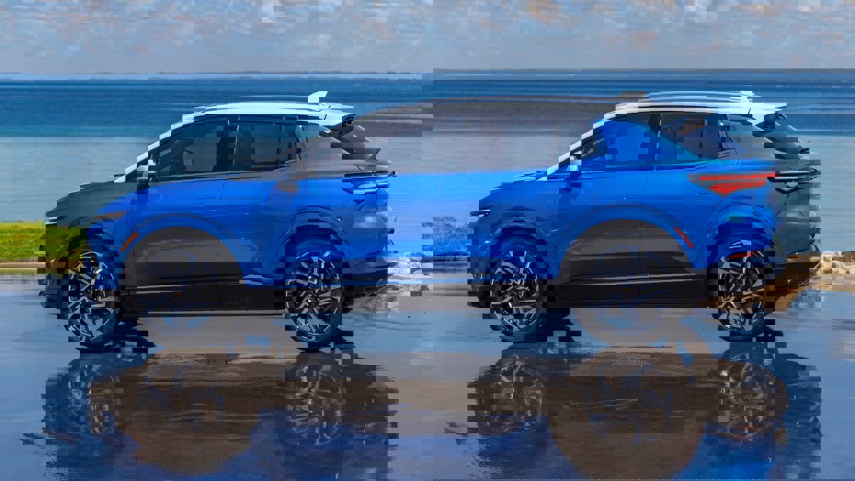 شركات صناعة السيارات الكهربائية تتسابق لتخفيض أسعارها