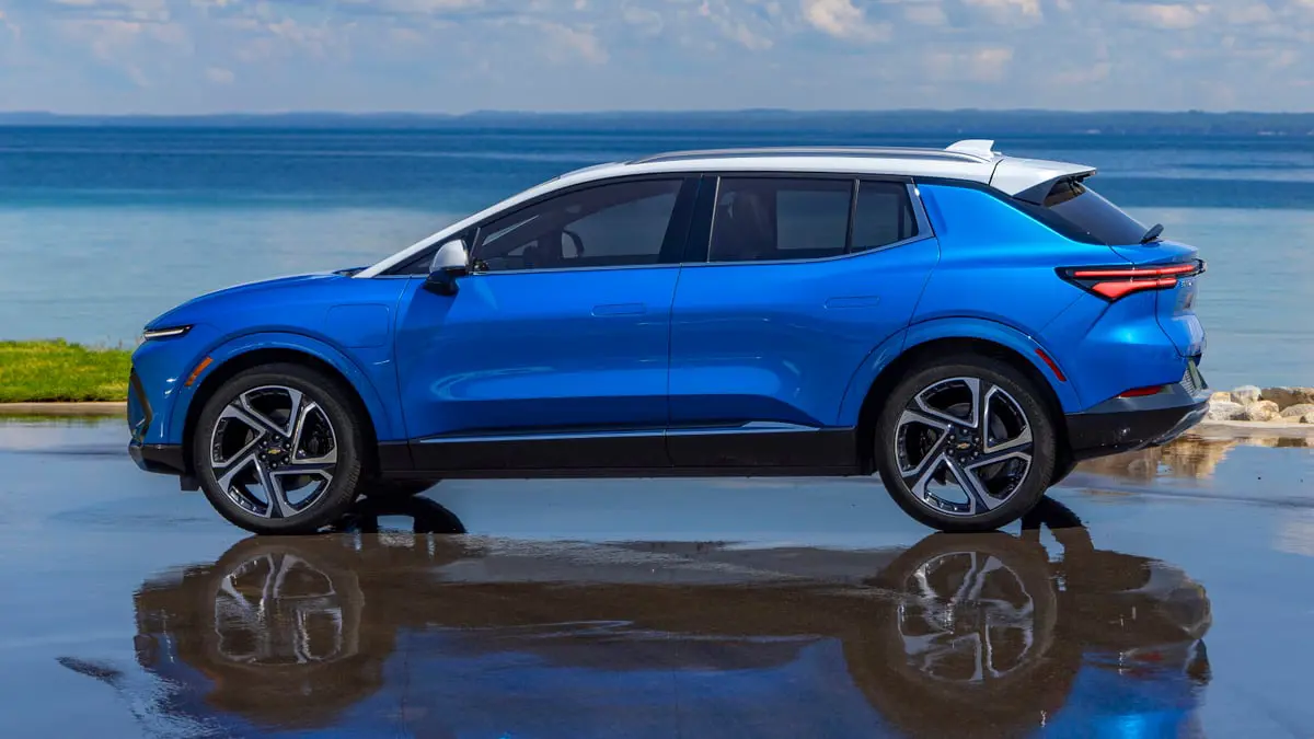 شركات صناعة السيارات الكهربائية تتسابق لتخفيض أسعارها