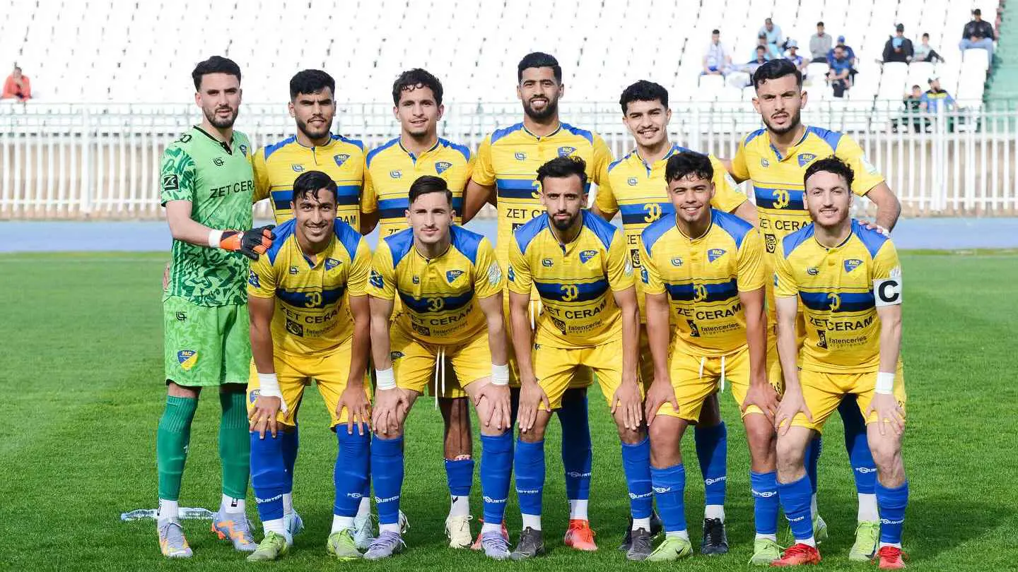 ما حقيقة اعتداء رئيس اتحاد خنشلة الجزائري بالضرب على حارس بارادو؟ (صور)