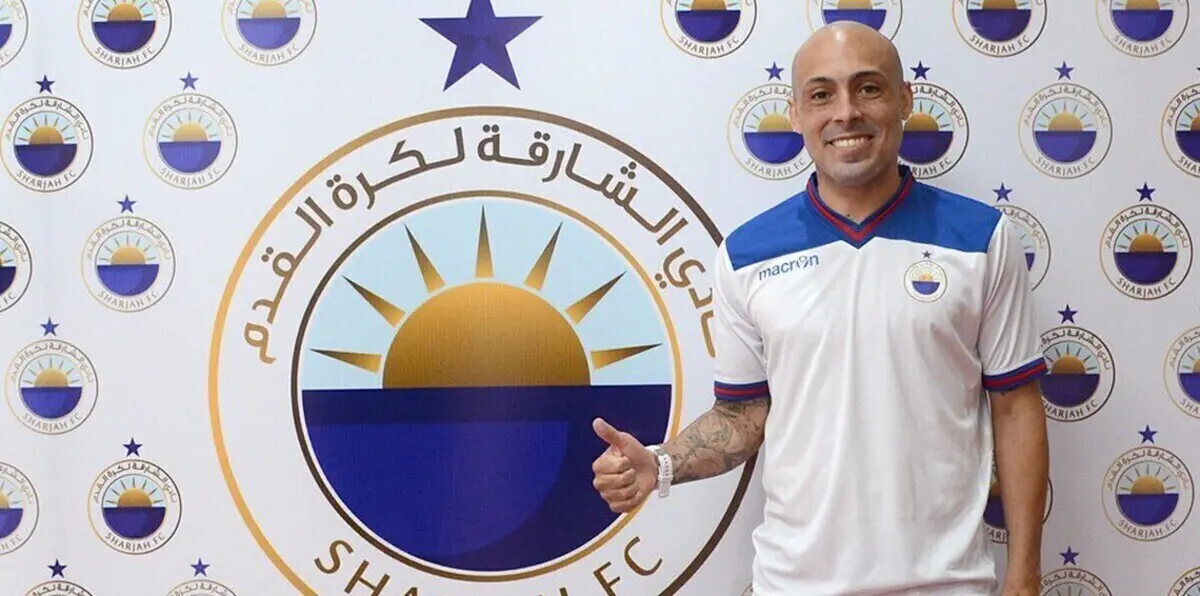 من القبح والتشرد إلى الأناقة.. هكذا تغير لاعب الشارقة الجديد في الإمارات (صور)