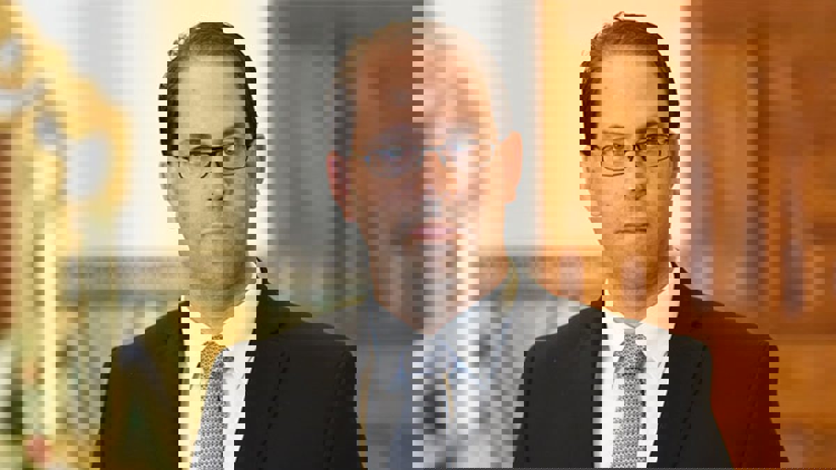 منظمة: مسؤولو حكومة الشاهد "الأكثر فسادًا" في تونس