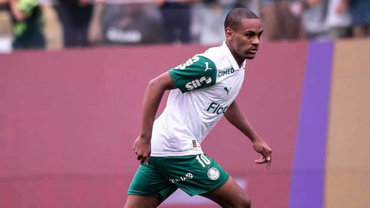 سر انسحاب برشلونة من صفقة جوهرة بالميراس 