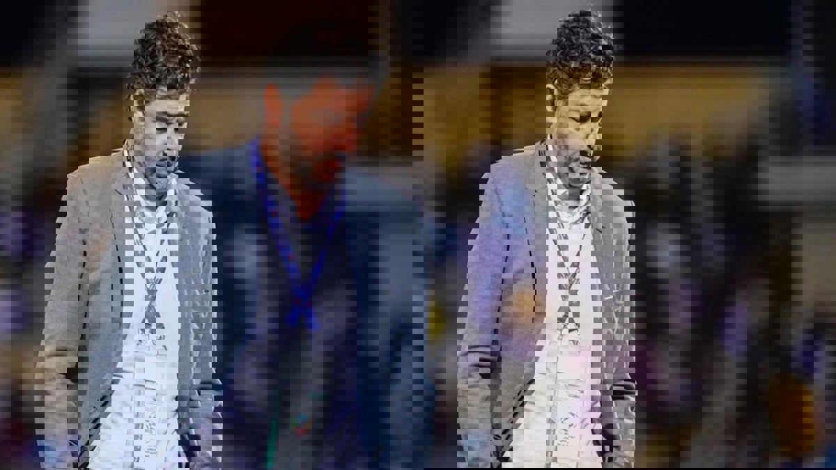 قناة: نادي النصر يمنح روي فيتوريا فرصة أخيرة