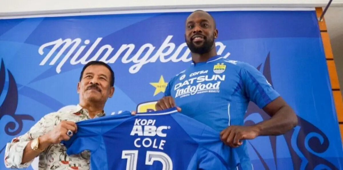 كول ينضم لإيسيين في برسيب الإندونيسي