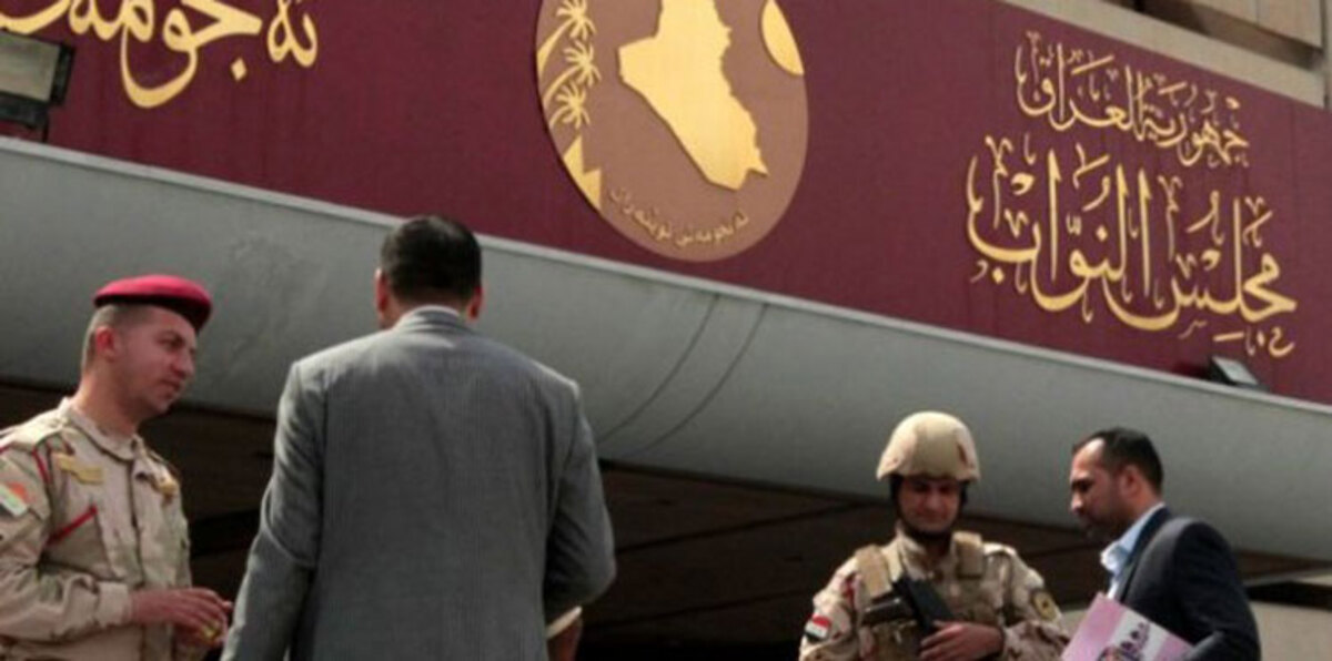 البرلمان العراقي يرفض أجوبة العبيدي ويمنح وزراء العبادي الثقة