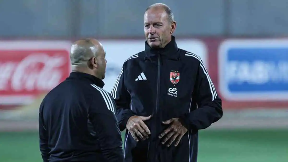 توروب يرفع راية العصيان في الأهلي المصري