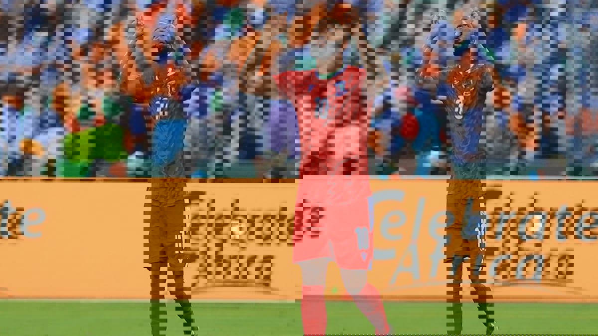 ظهير أيمن في الدرجة الثالثة يتصدر هدافي كأس أفريقيا.. من هو؟