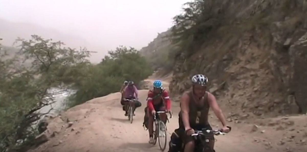 داعش يعلن مسؤوليته عن هجوم على سياح في طاجيكستان