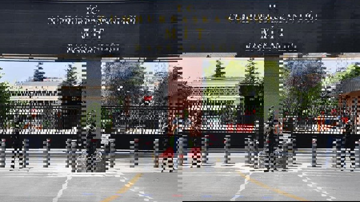 تركيا تعتقل 17 شخصا بتهمة محاولة اختطاف معارض إيراني