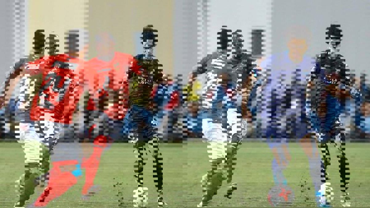 أخبار الأهلي والزمالك ومنتخب مصر.. أزمة جديدة تحاصر الخطيب ومحاولات لإعادة عمر جابر إلى القلعة البيضاء