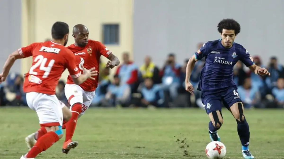 أخبار الأهلي والزمالك ومنتخب مصر.. أزمة جديدة تحاصر الخطيب ومحاولات لإعادة عمر جابر إلى القلعة البيضاء