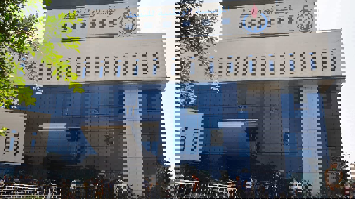 قوة تابعة للدبيبة تحاصر مبنى مؤسسة النفط.. وتمهل صنع الله ساعة لتسليم نفسه