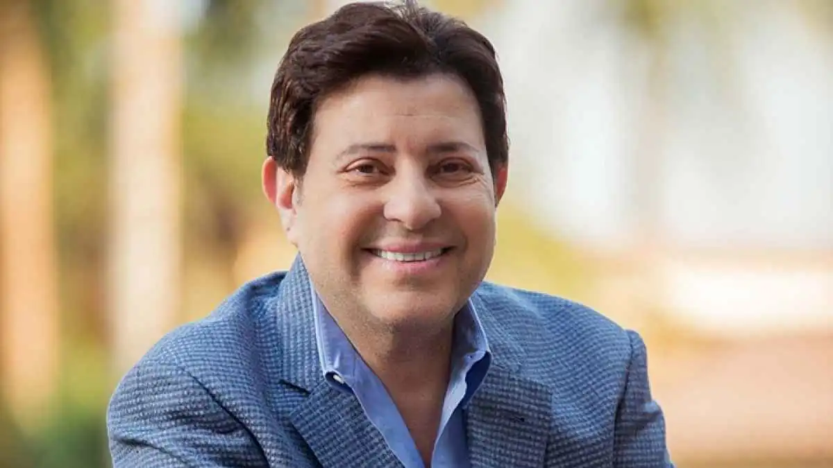 ما حقيقة الحالة الصحية للفنان هاني شاكر؟