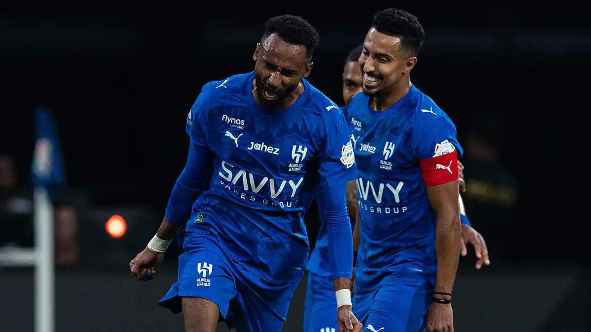 الهلال يضع أول 3 نقاط في جعبته ويتغلب على الرياض في الدوري السعودي