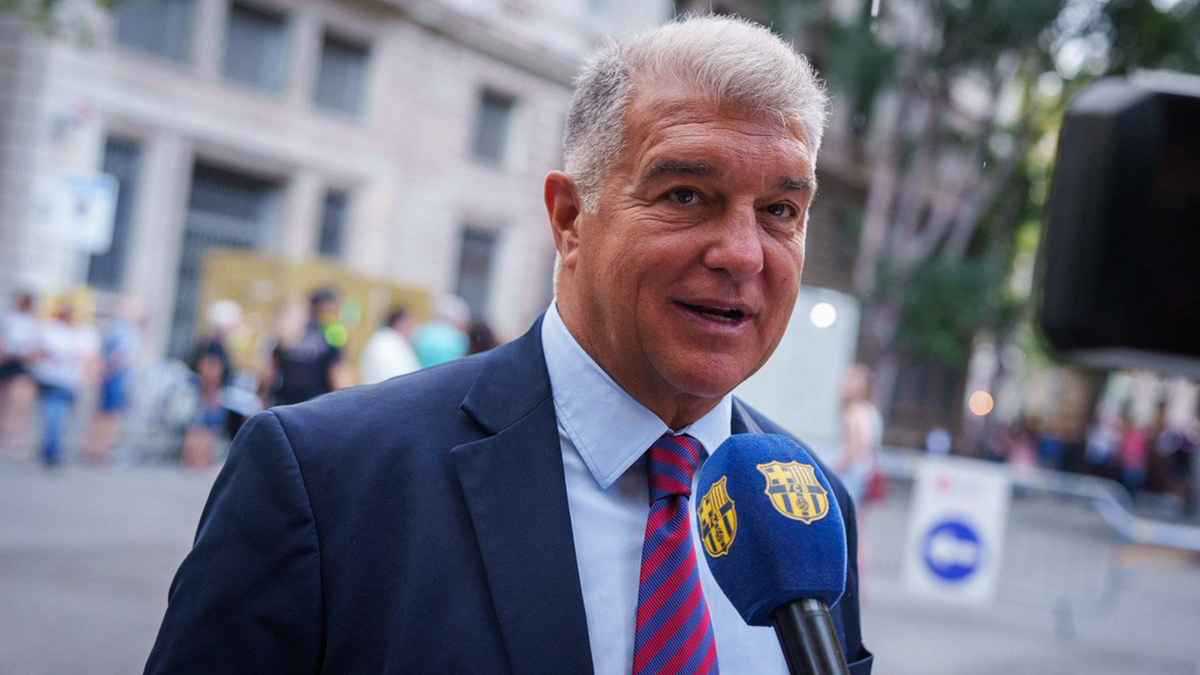 هل قصد ريال مدريد؟ تصريحات نارية من لابورتا بشأن حضور حفل الكرة الذهبية (فيديو)