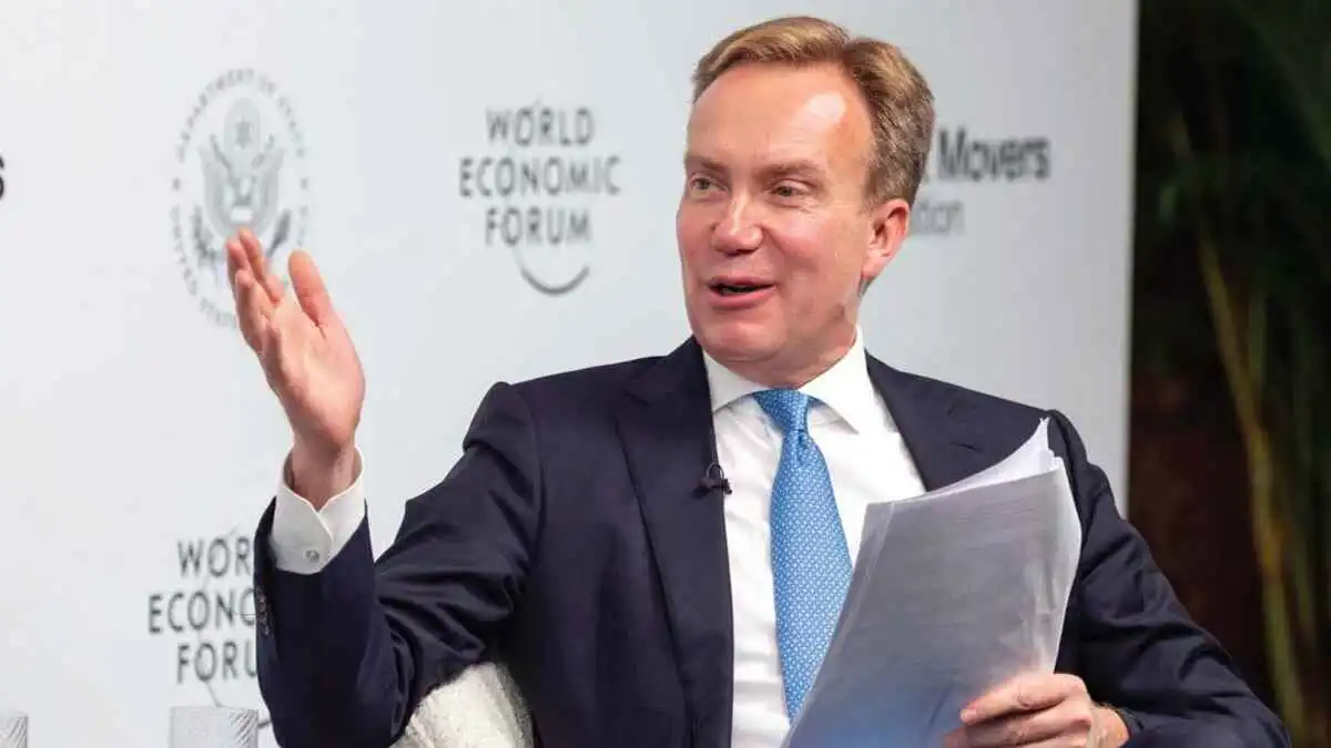 "ملفات إبستين" تطيح برئيس المنتدى الاقتصادي العالمي