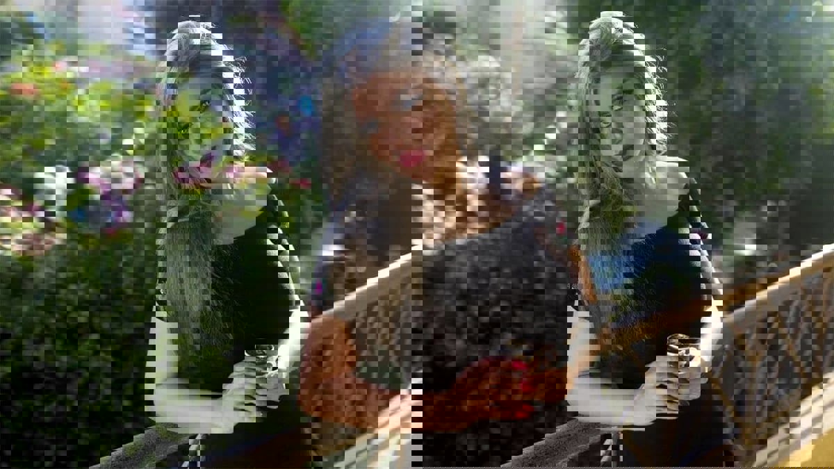 ياسمين الخطيب تتهم "ملائكة الرحمة" بسرقة مجوهراتها