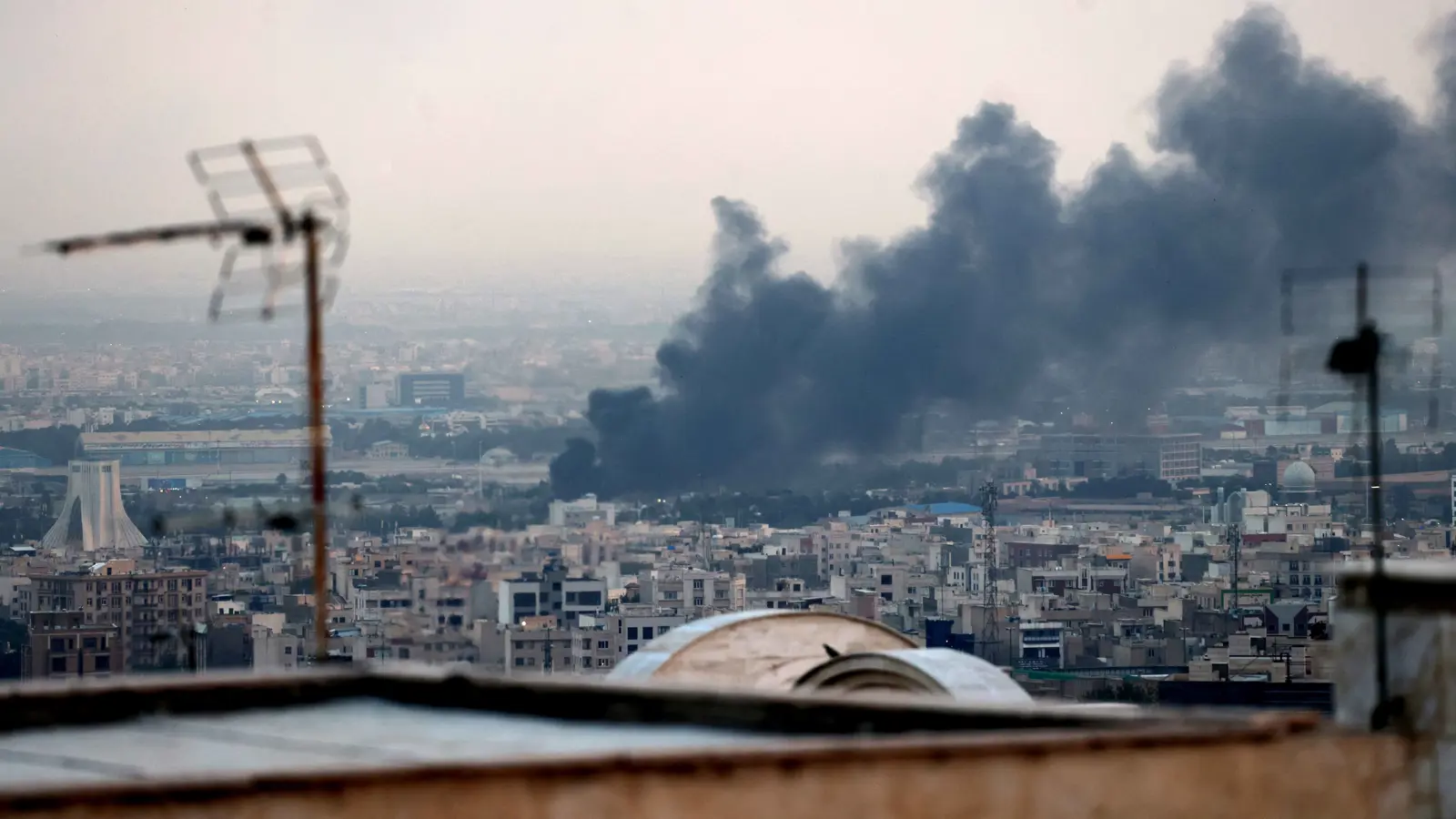 الجيش الإسرائيلي يبدأ موجة هجمات جديدة على طهران