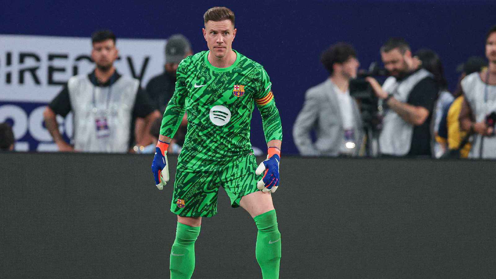 نظرة يامال الغاضبة لتيرشتيغن تكتسح الإنترنت (فيديو)