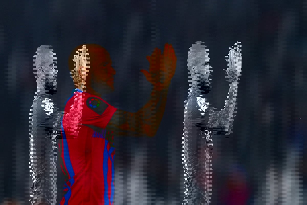 داني ألفيس يتخذ هذا القرار المفاجئ بعد الخروج من السجن