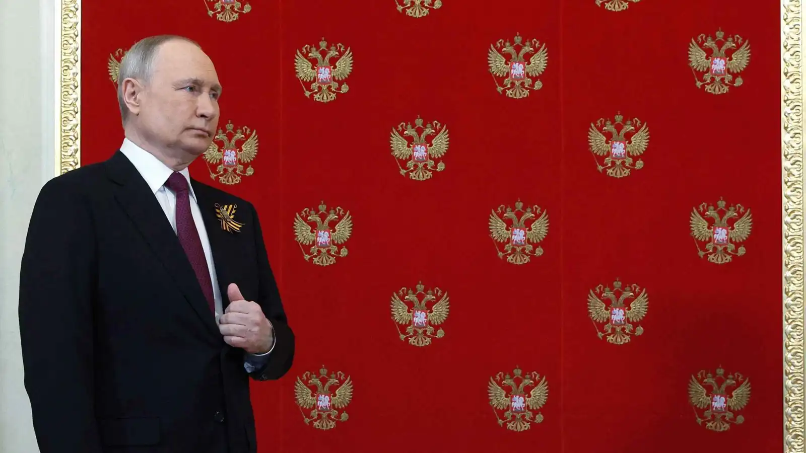 عقب الاختراقات الأمنية.. حرس بوتين يحمل صواريخ مضادة للمسيّرات (صور)