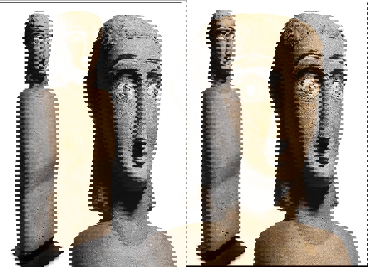 عرض أربع تحف من آثار اليمن القديم للبيع في مزاد عالمي باسكتلندا