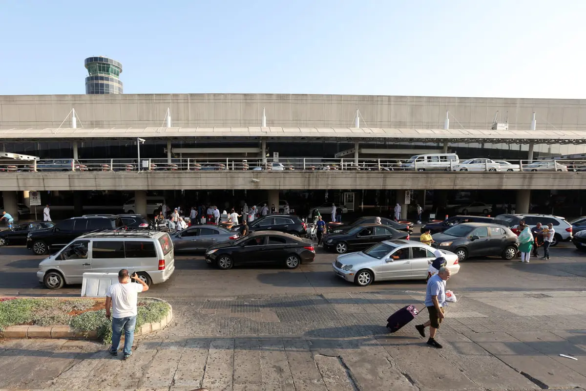 أول دولة أوروبية تطالب مواطنيها بمغادرة لبنان 