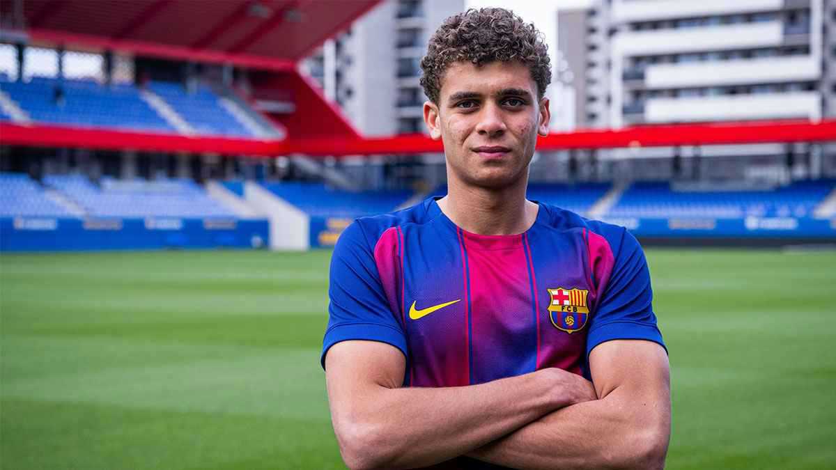 برشلونة يعلن رسميا تعاقده مع حمزة عبد الكريم 