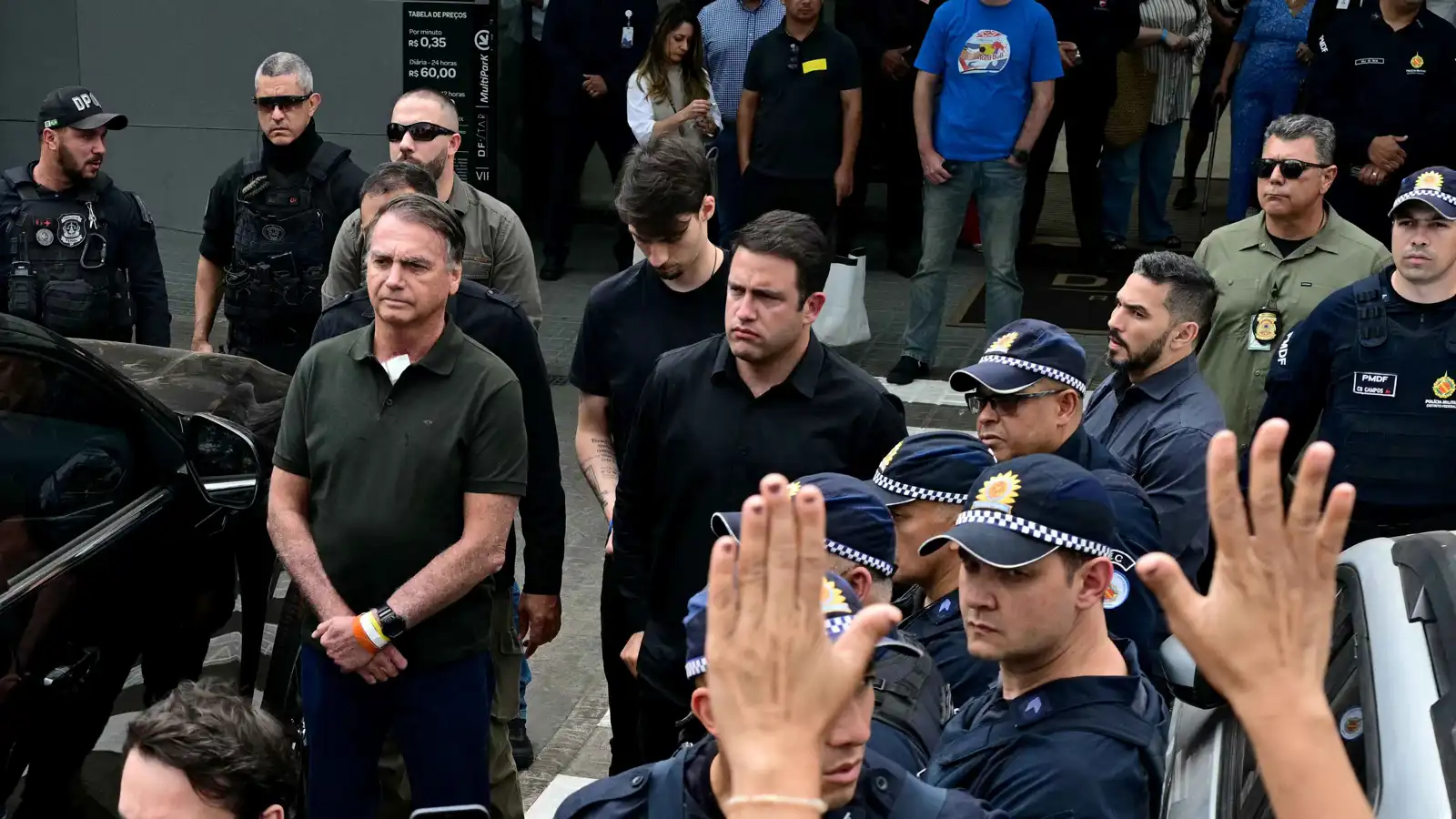 النواب البرازيليون يصادقون على قانون يخفض عقوبة بولسونارو