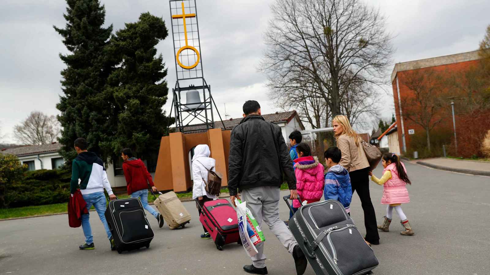 برلين تفاوض دمشق.. هل يعود اللاجئون السوريون من ألمانيا؟