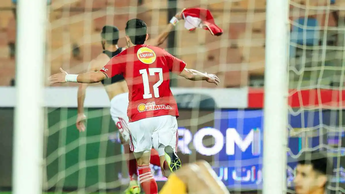 عودة ملوك التسعين.. كم مرة سجل الأهلي في الوقت الضائع هذا الموسم؟