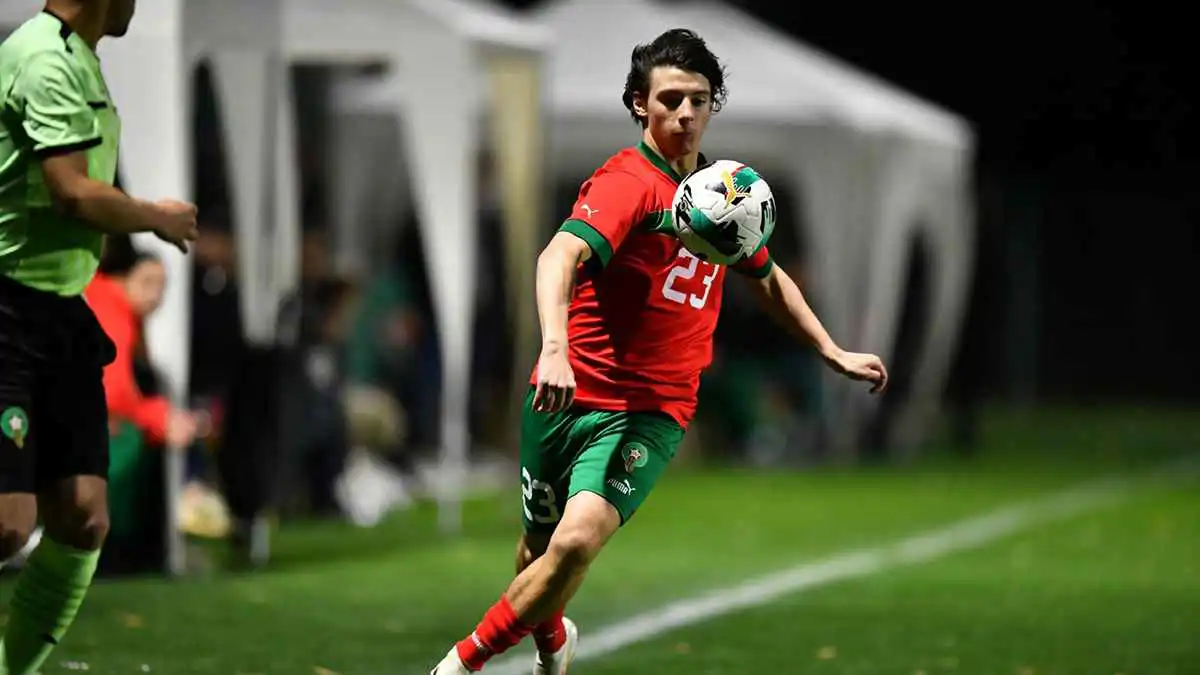 مهارات خيالية.. جوهرة المغرب إبراهيم الرباج يتألق بشدة أمام الجزائر (فيديو)
