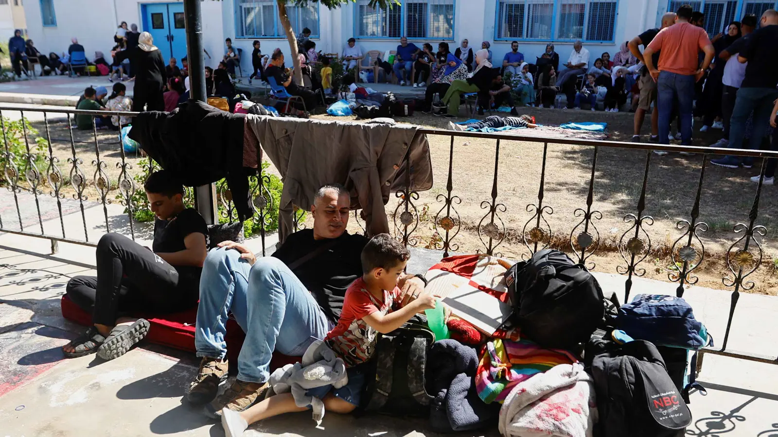 بعد عام من الدمار.. مأساة النازحين في غزة بانتظار "تسوية كبرى"