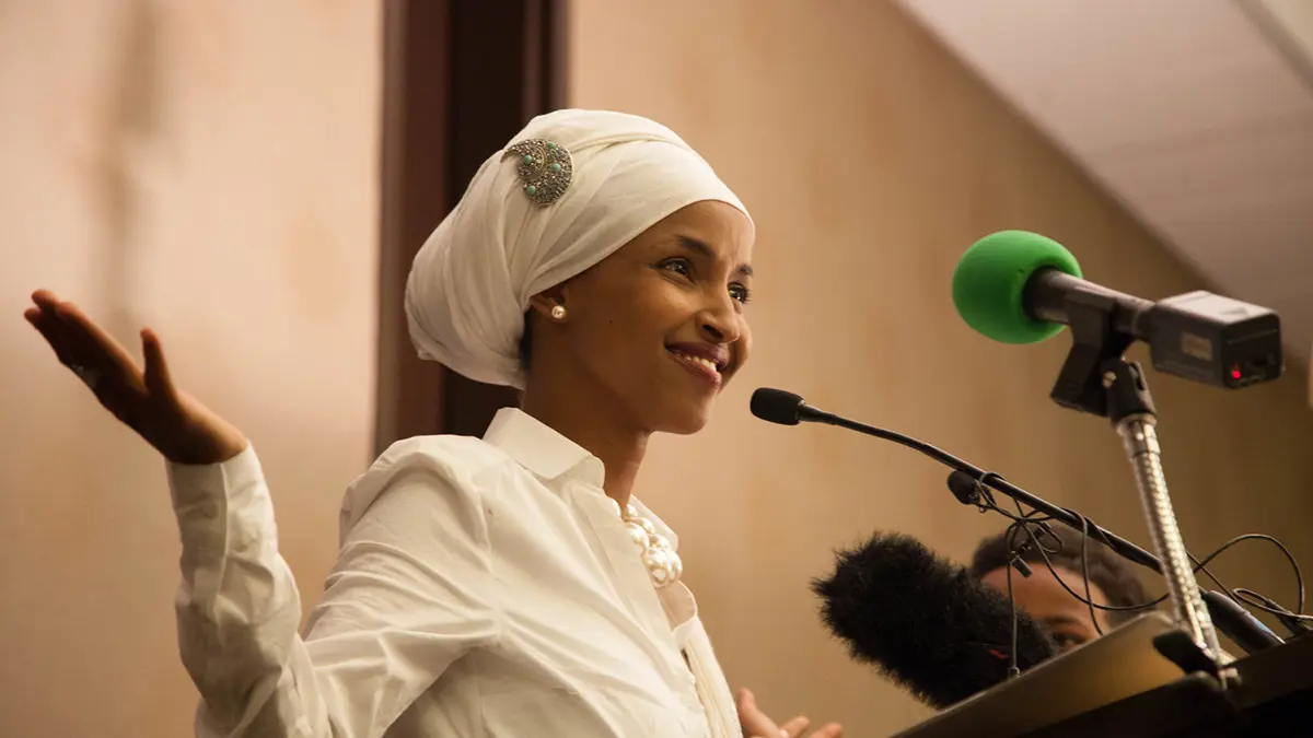 بسبب تغريدة ترامب.. النائبة المسلمة إلهان عمر تتلقى تهديدات بالقتل