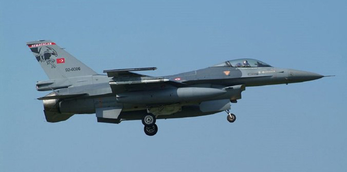 ضباط موالون لفتح الله غولن ينفذون انقلابًا عسكريًا في تركيا