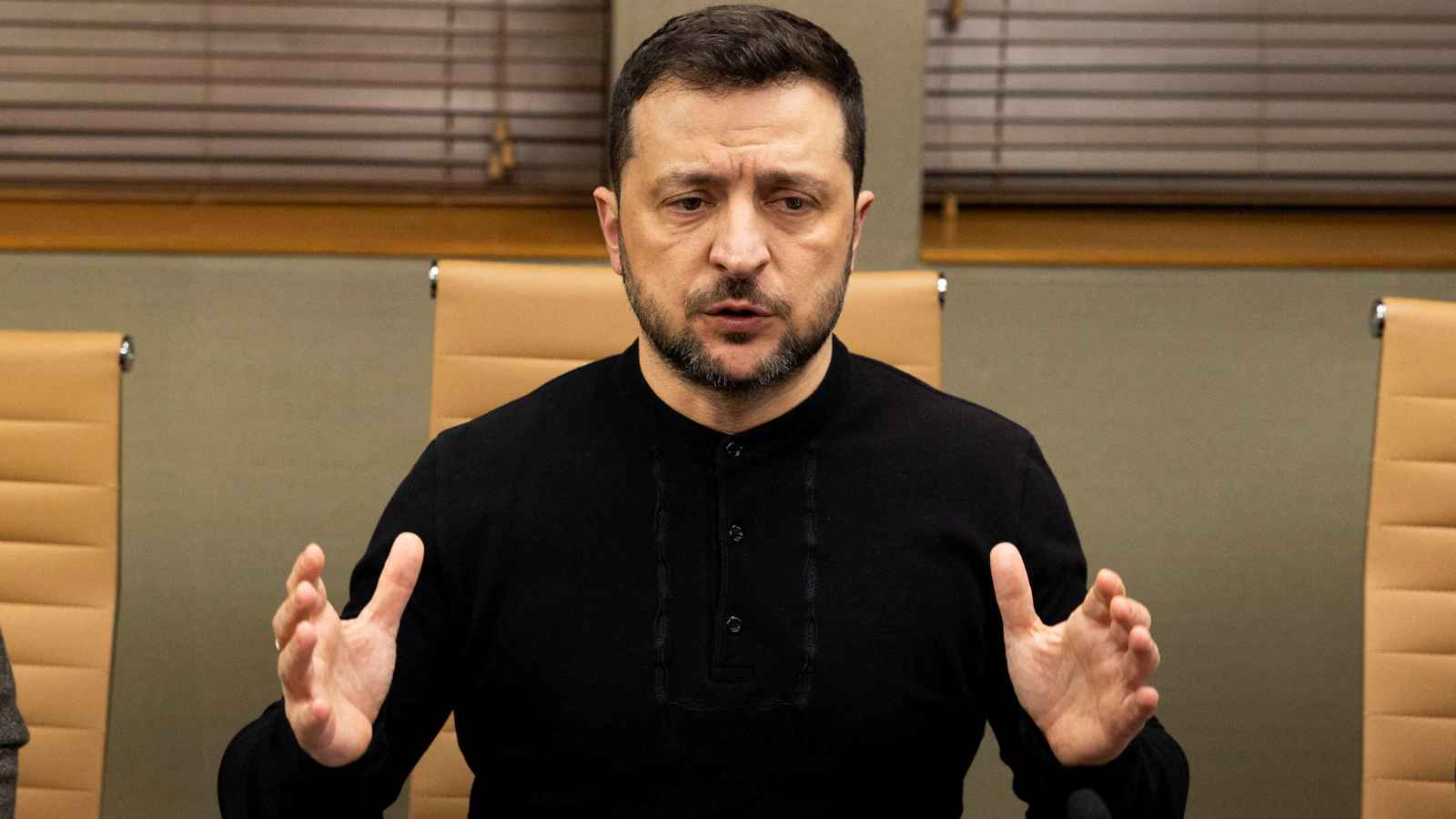 زيلينسكي: نحتاج قوة جماعية أكبر لإجبار روسيا على وقف الهجمات