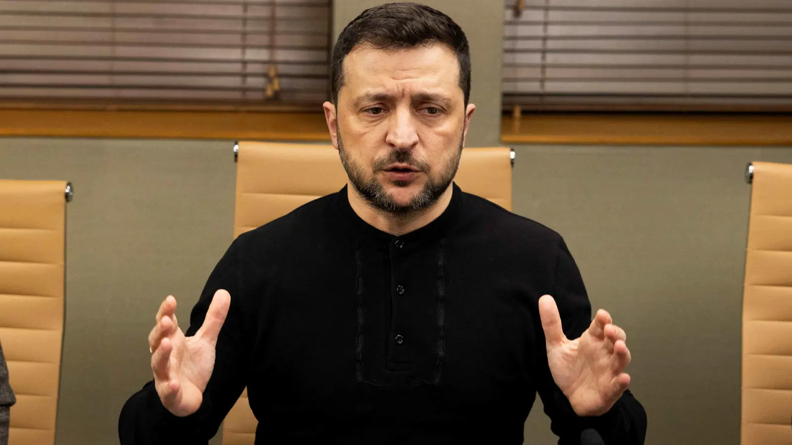 زيلينسكي: نحتاج قوة جماعية أكبر لإجبار روسيا على وقف الهجمات