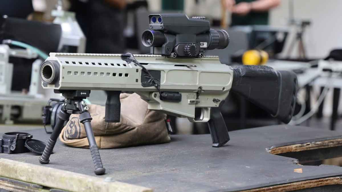 الجيش الأمريكي يطور قاذف قنابل لاصطياد الطائرات المسيرة