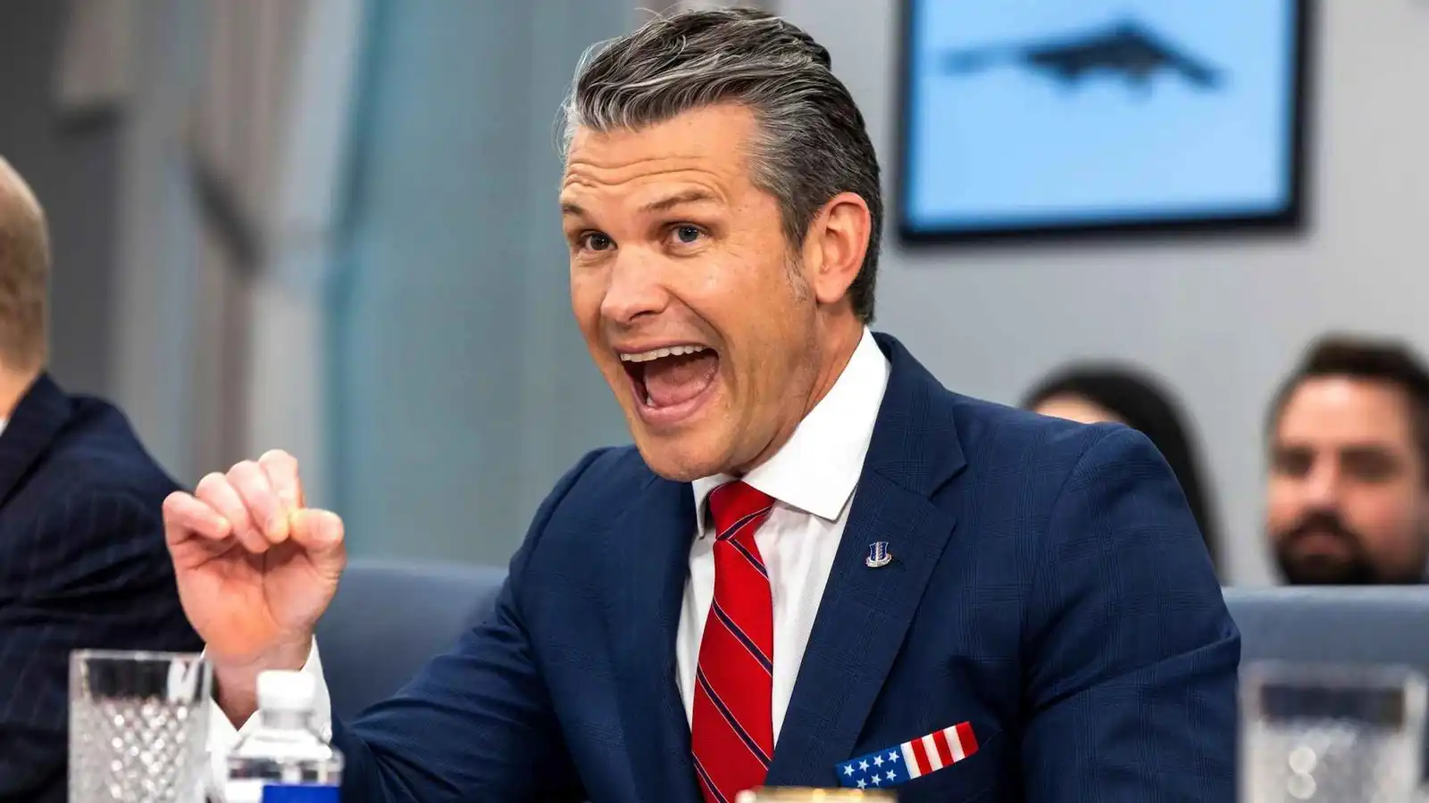 "لا يثق إلا بزوجته".. الأزمات تلاحق هيغسيث بعد موجة الاستقالات