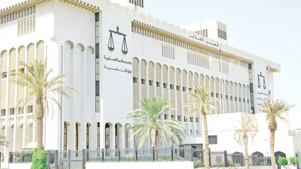 الكويت.. شاب يطعن خالته أثناء نومها