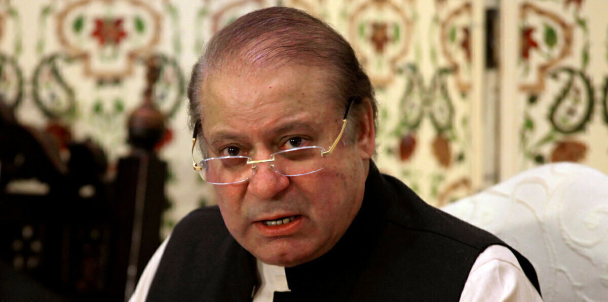 بعد أمر باعتقاله.. نواز شريف يعود لباكستان للمثول أمام المحكمة (صور)