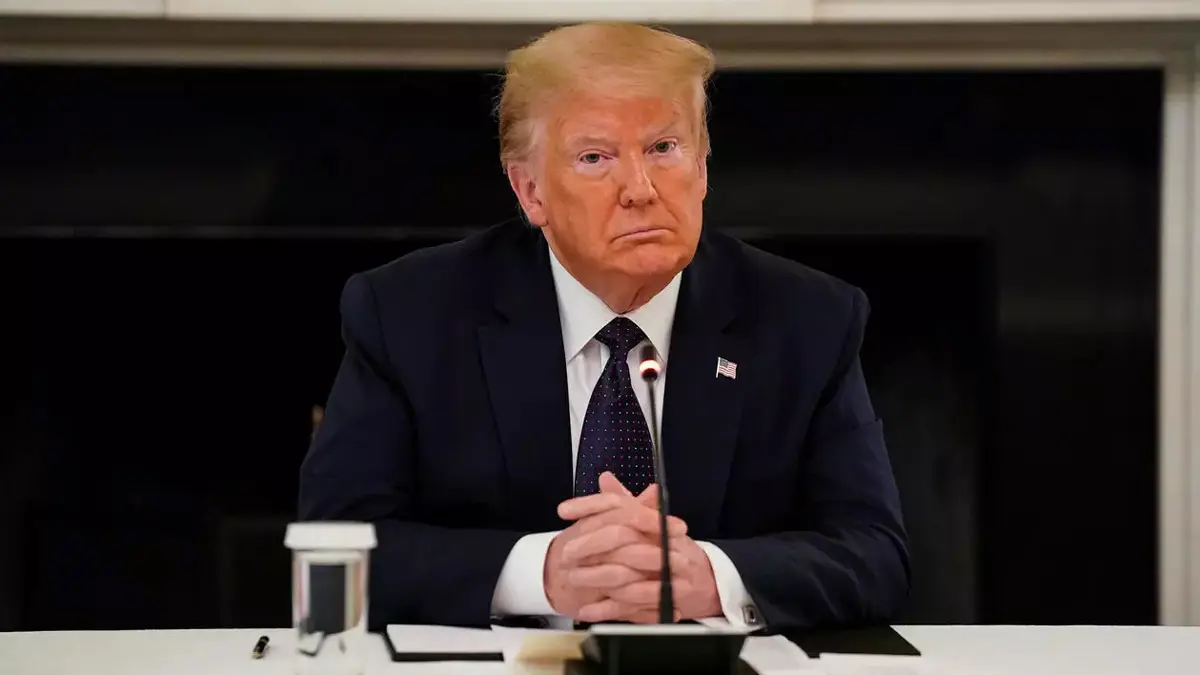 ترامب: انفجار بيروت ربما كان هجوما و"قنبلة من نوع ما"