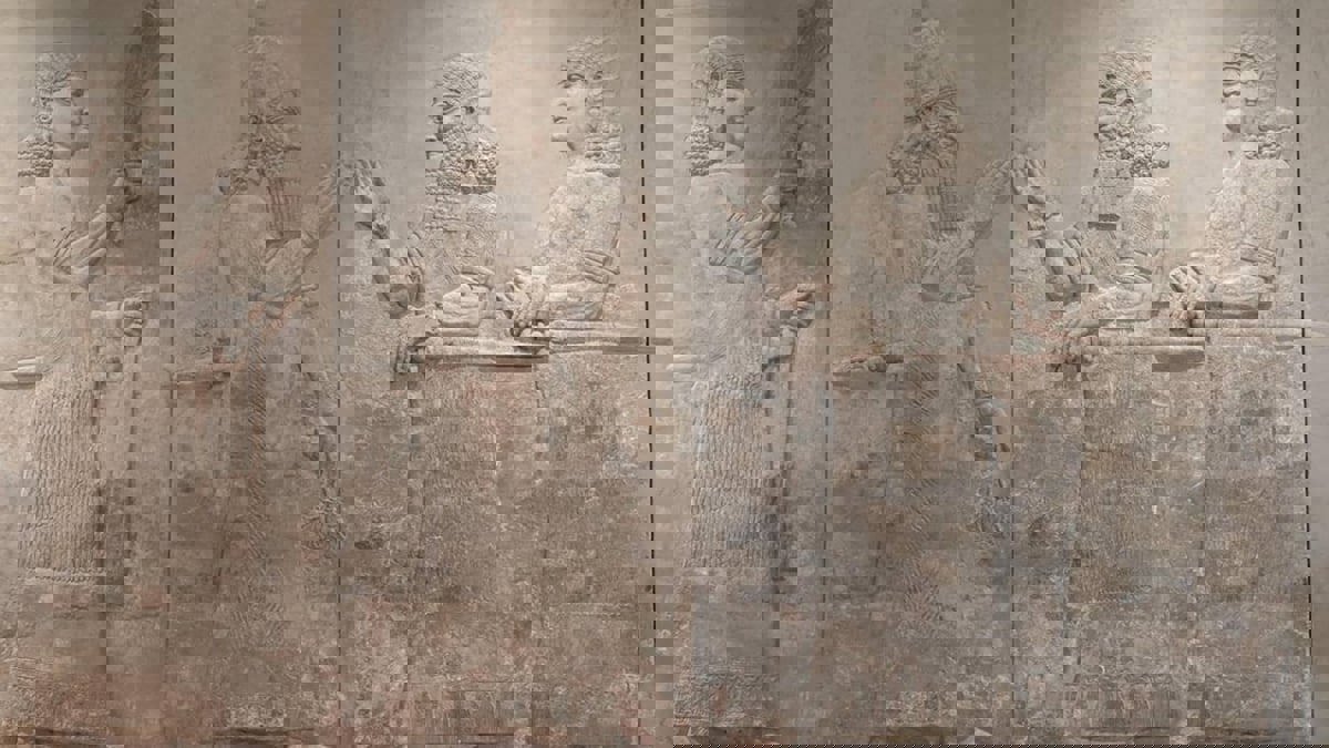 أبرزها "لوحة غلغامش".. العراق ينجح في استرداد أكبر مجموعة أثرية مهربة