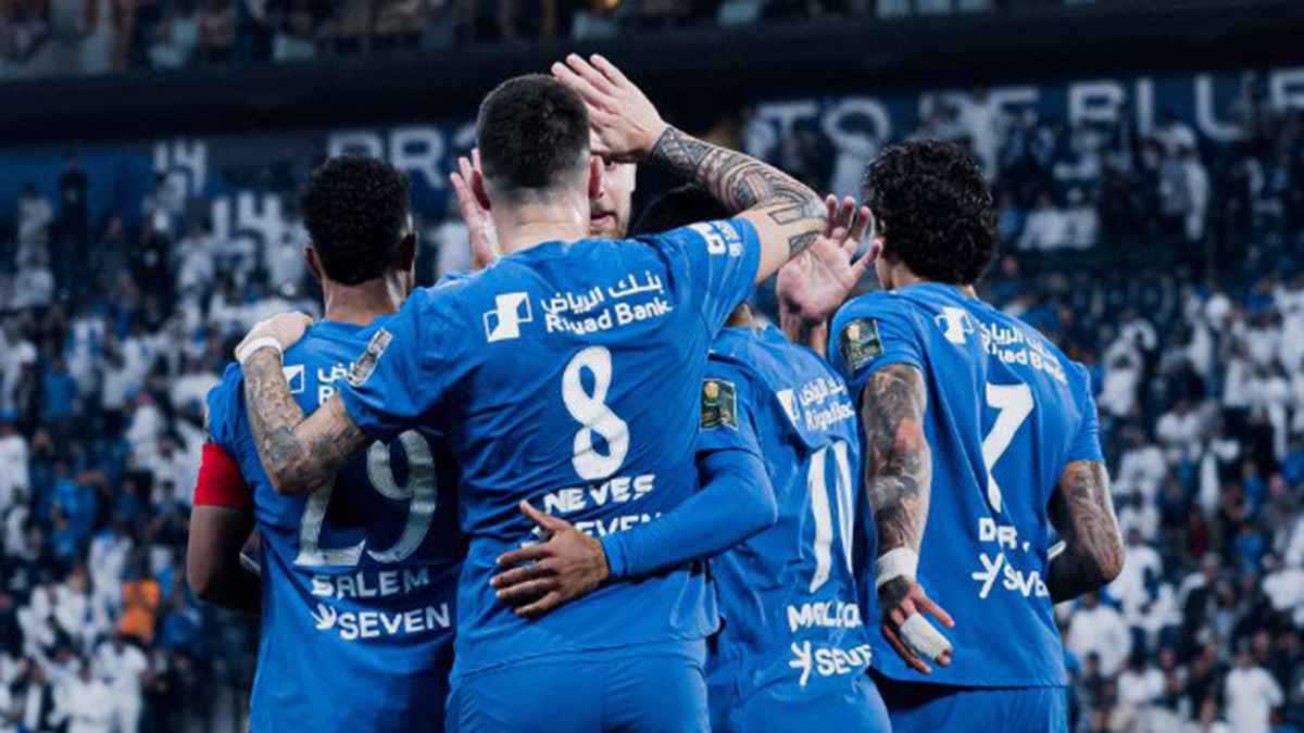 3 نجوم يبهرون جماهير الهلال في الفوز الكبير على الحزم 