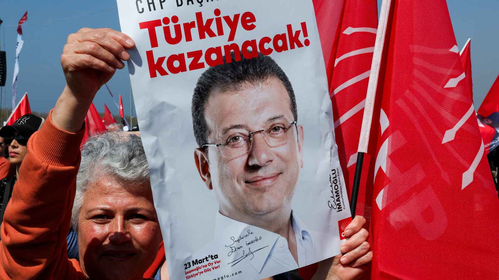 تركيا توقف بث قناة معارضة 10 أيام