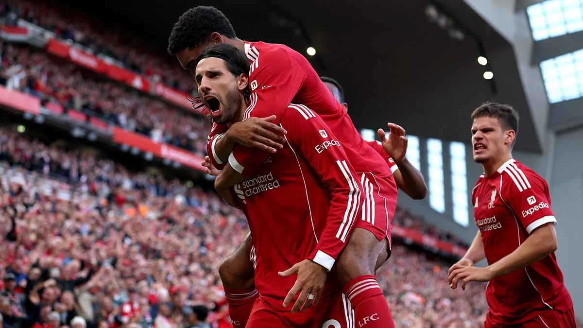 استحضر روح كريستيانو رونالدو.. من اللاعب الذي أبهر جمهور ليفربول أمام آرسنال؟