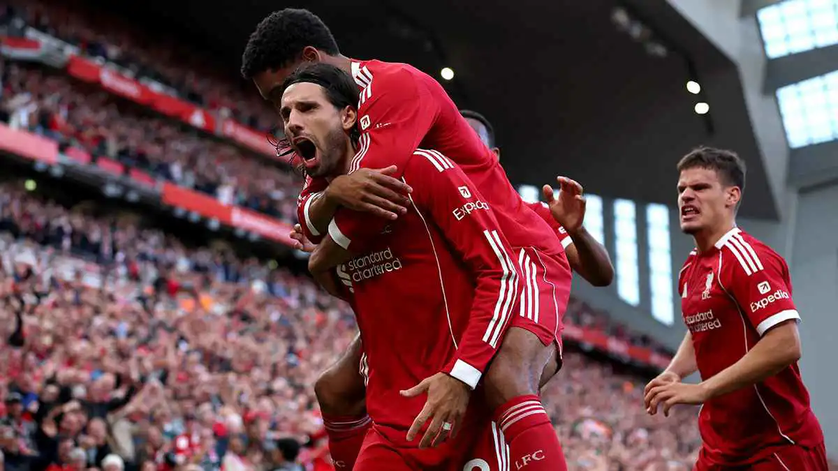 استحضر روح كريستيانو رونالدو.. من اللاعب الذي أبهر جمهور ليفربول أمام آرسنال؟