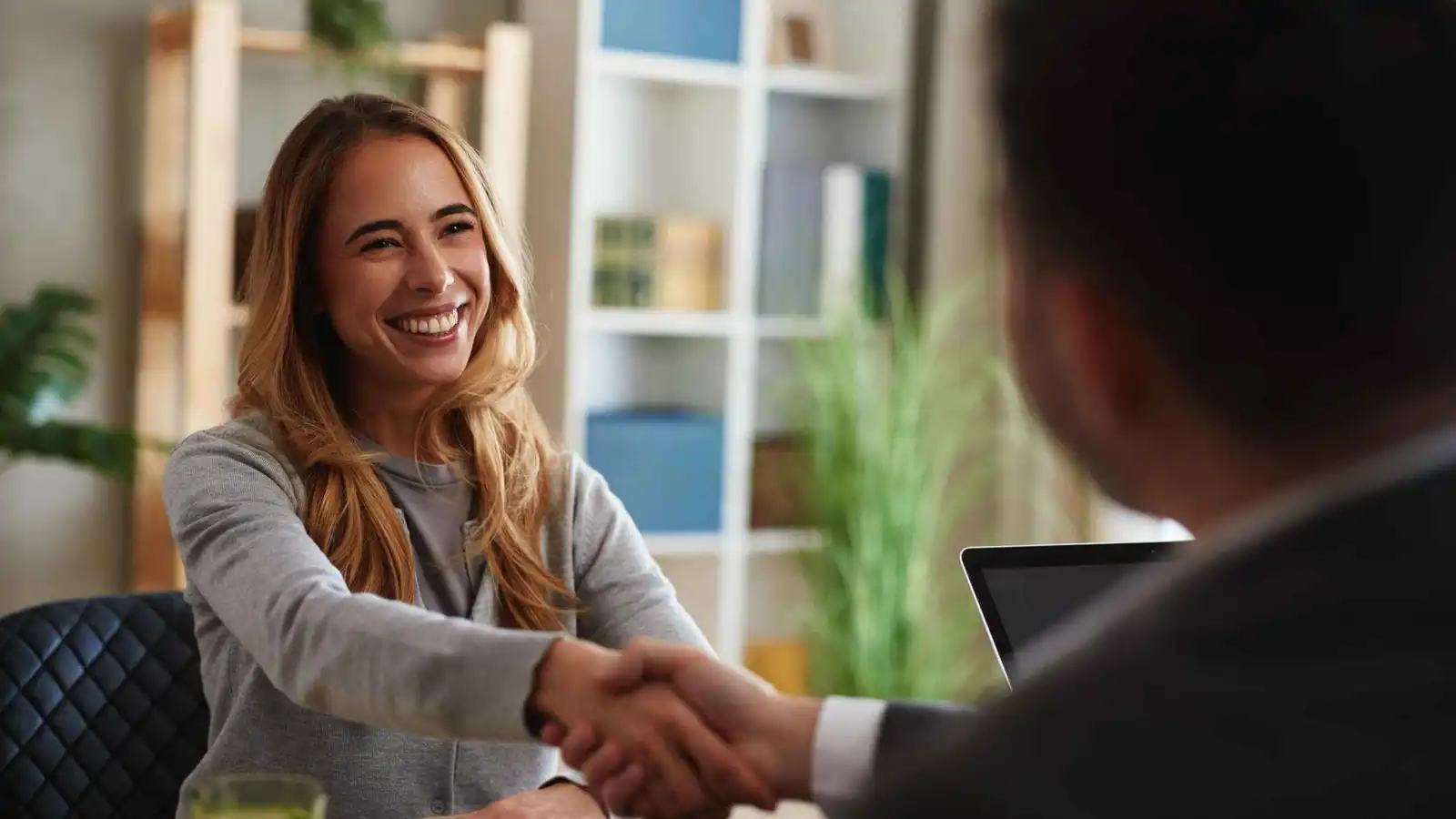 "السر الخفي" وراء قبول الموظفين في الشركات الكبرى